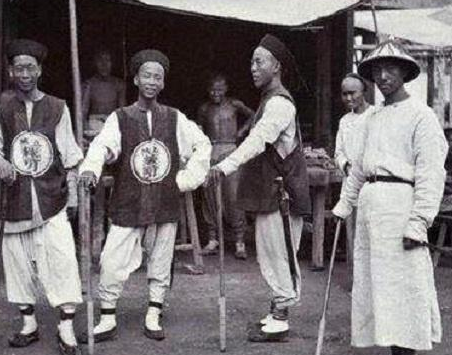 清朝和太平军打了十几年 清朝官员为什么没有人头像