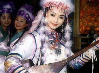 容妃是谁？后来改嫁乾隆皇帝成为宠妃