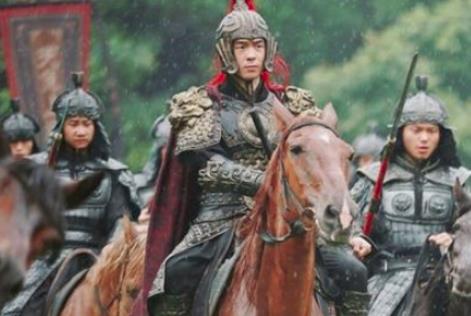 皇帝赐给大将免死铁券，转身他立马造反