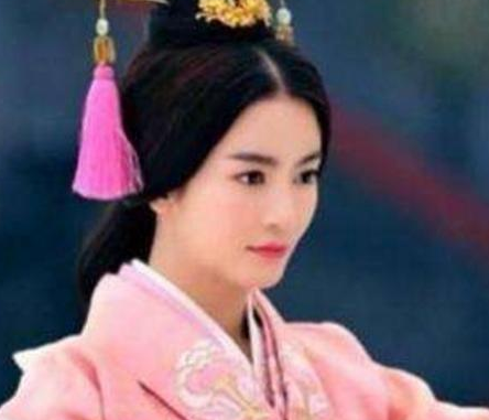 班昭到底是一个什么样的奇女子 她身为女子是如何为官的