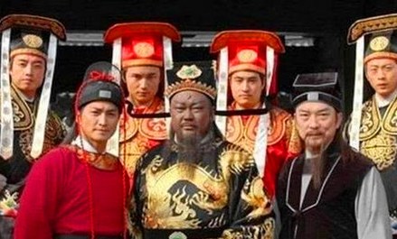 展昭犯了什么事？包拯为什么要将展昭处死？