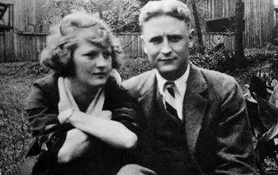 菲茨杰拉德的作品有什么特点？关于他的评价是怎么样的