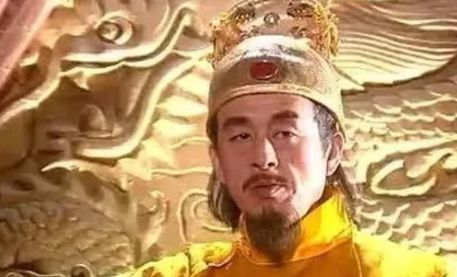 朱元璋不小心摔倒，众臣为何视而不见？