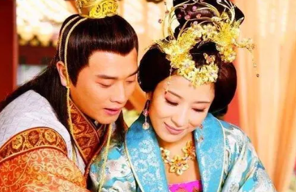 探索明宪宗朱见深和万贵妃的爱情故事，朱见深为何会爱上万贵妃？