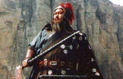 呼延灼：绰号双鞭，梁山一百零八将之一，上应天威星