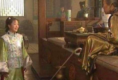 蓝齐儿为什么要向胤褆射一箭？原因是什么