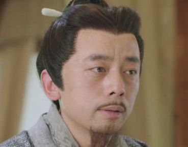 许攸为什么要在官渡之战中叛逃?他有什么样的原由？