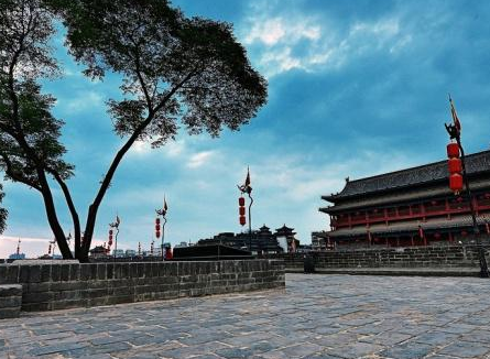 明朝长城能屹立600年而不倒 当时的古人用什么材料制作的