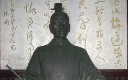 唐代李商隐之贾生赏析，该诗的诗人在诗中有什么隐喻？