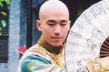 皇十七子永璘为何回遭到乾隆的厌恶？他的生母是谁？