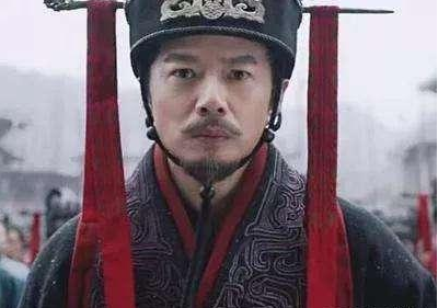 李斯和吕不韦相比 谁对秦国的贡献更大