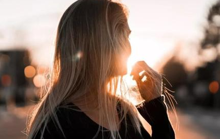 《了不起的女孩》为何评价一般呢？问题出在了哪里？