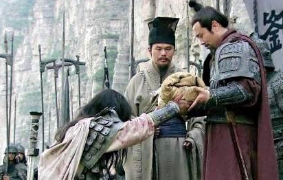 刘氏宗谱中并没有刘备 刘备为什么还谎称自己为皇室中人