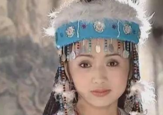 乾隆最宠爱的两个妃子，香妃和令妃谁更胜一筹？