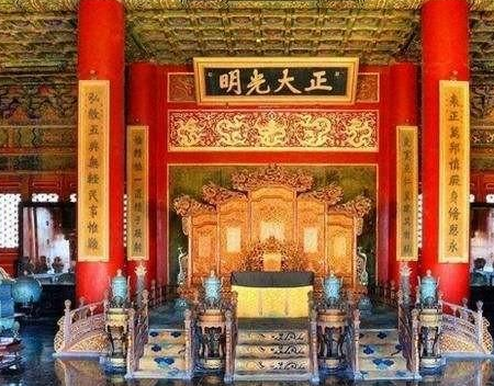 清朝时期的六部尚书官居几品 和珅为什么能够权势滔天