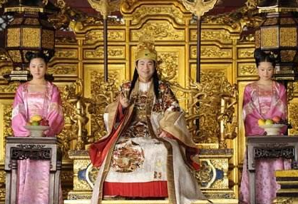 古代皇帝吃丹药追求长生不老，最后反而还早死