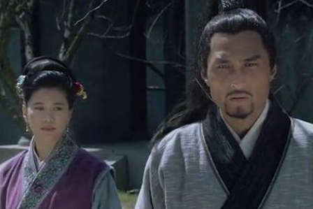 徐宁中毒箭受伤后，宋江是什么反应？