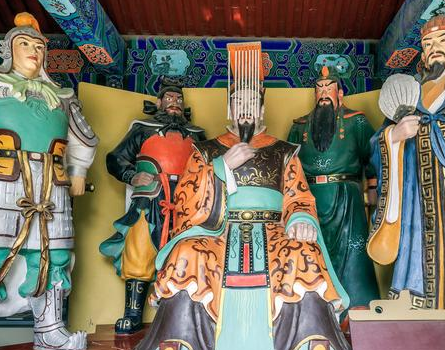 刘备身为皇室后人为什么会落到卖草鞋的地步 主要原因处在&ldquo;酎金&rdquo;一案上