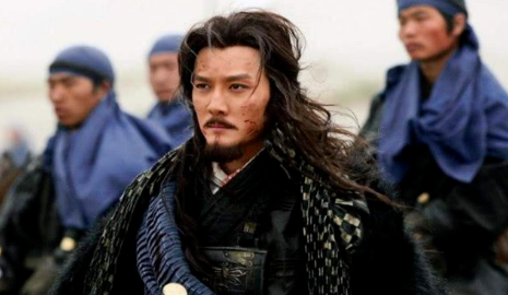 项羽推翻秦朝后，为何没有留在咸阳，而是在彭城定都？