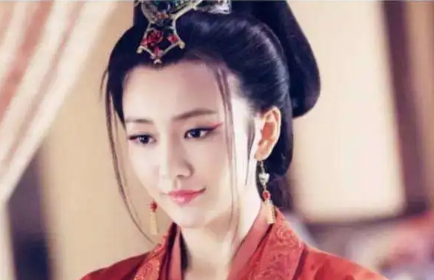 孝哀傅皇后：刘欣的发妻，自杀后不知葬在哪