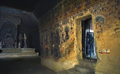 敦煌莫高窟藏经洞的文物和于阗国有什么关系？于阗国国王为什么姓李