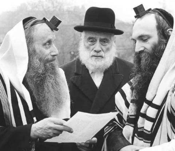 犹太人对德国做了什么？为什么会被德国差点种族灭绝