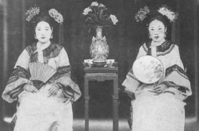 满清时期的福晋究竟长什么样的 看完别被电视剧给骗了