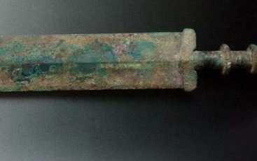 青铜剑是怎么铸造的？勾践的剑为什么能保存两千多年不生锈？