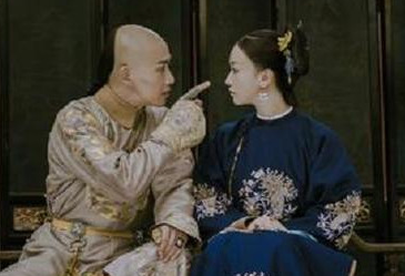 嘉庆皇帝继位后沉没于听戏，为何乾隆帝没有废了他？