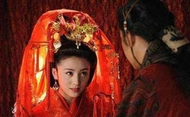 出身显赫的千金小姐下嫁平民，后来竟成了皇后