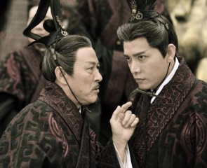 扶苏为什么盲信赵高的诏书？他没有怀疑过吗？