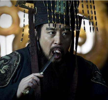 秦始皇只比刘邦大三岁 给人的感觉为何相差了上百年之久