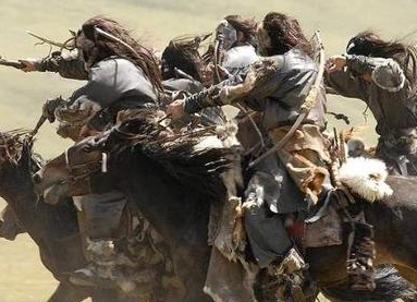 诸葛亮为何会说汉桓帝是个昏君？原因是什么