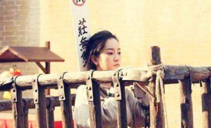 古代女囚流放千里条件艰苦，为何有人抢着押送？
