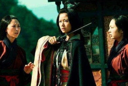 孙尚香对刘备来说是什么样的存在？刘备为何要弃她娶吴氏？