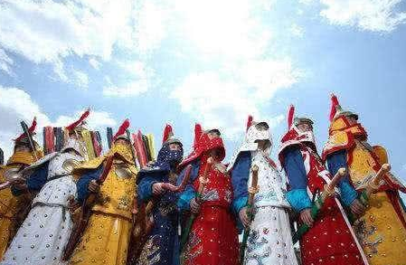 溥仪退位前还有效忠于自己的八旗部队 溥仪为什么还乖乖的退位