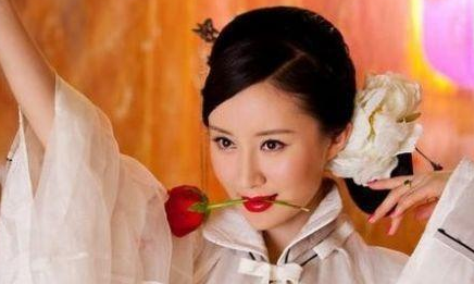 古代皇后和妃子的区别如何看出来 光衣食住行就看出来了