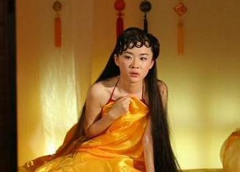 身为皇太后的靳月华为什么会被刘粲玩弄？一生凄凉