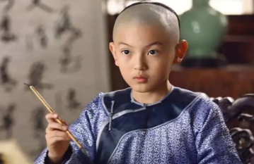 永璂：一生无错却不受宠爱，他最后下葬有多凄凉？