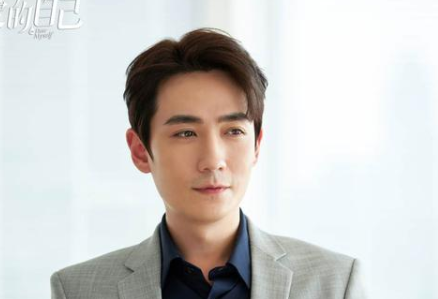 《亲爱的自己》引发社会热议，为年轻人提出了很多建议