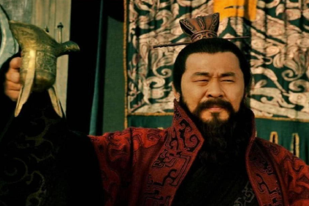 张绣与曹操有不共戴天之仇，为何还去投靠他？