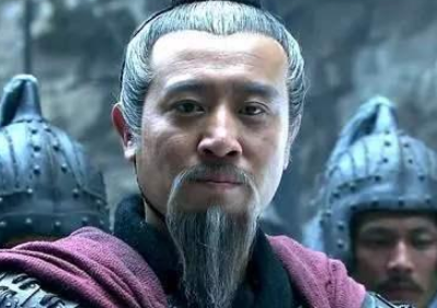 一生战功赫赫的赵云，为什么到死都是一个杂牌将军？地位虽然不高代时权力很大