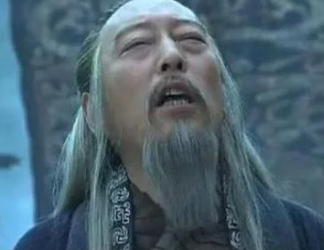 诸葛亮使用空城计的时候 诸葛亮为什么派人在城门前扫地