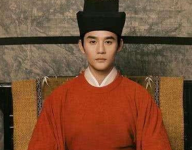 宋仁宗一个仁恕的皇帝，连臣子都能干预他的生活