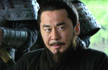 曹操在历史上有哪些人物评价？他被曹丕追尊为什么皇帝？