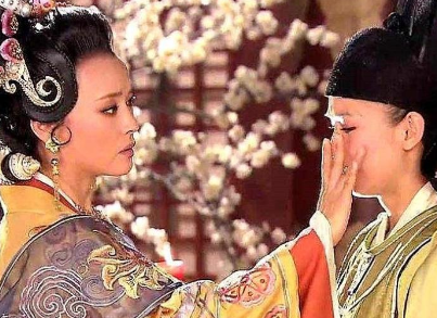 上官婉儿帮同盟者政变，为什么自己反而还被杀了？