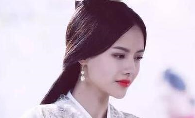 历史上两位姓甄的美人，除了甄宓你还想到了谁？