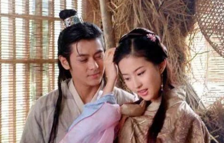 新版《天龙八部》情节改版王语嫣最后离开段誉，为什么段誉没有再追上去？