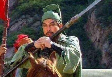 许褚单挑过五虎上将中的哪些人？战绩怎么样？