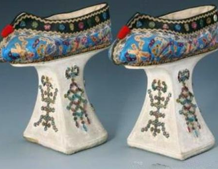 清代妃子的鞋子比高跟鞋还难穿 嫔妃们为什么还要穿这种鞋子